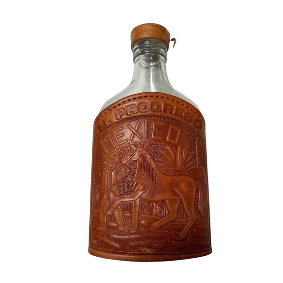 Mexico N. Progreso Hand Tooled Leather Flask Bottle And Two Shot Glasses - Picture 2 of 12